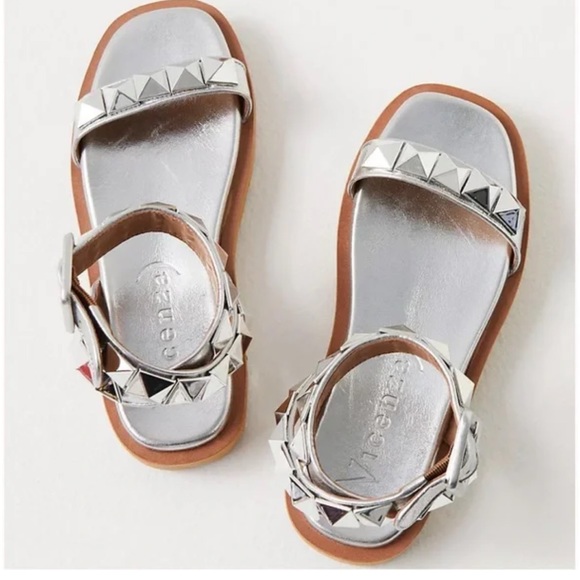 Shoes - Vicenza Leon Studded ankle strap sandal 👡